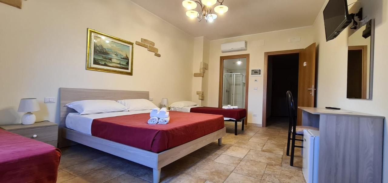 Bed And Breakfast La Terrazza Чистернино Экстерьер фото