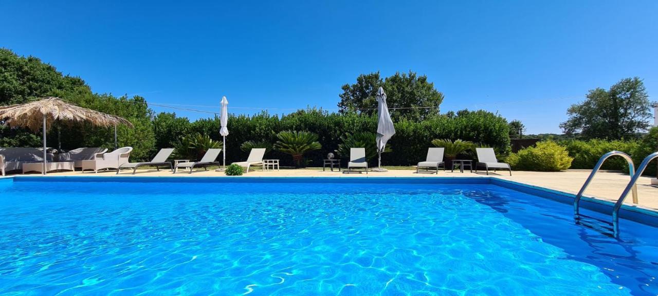 Bed And Breakfast La Terrazza Чистернино Экстерьер фото