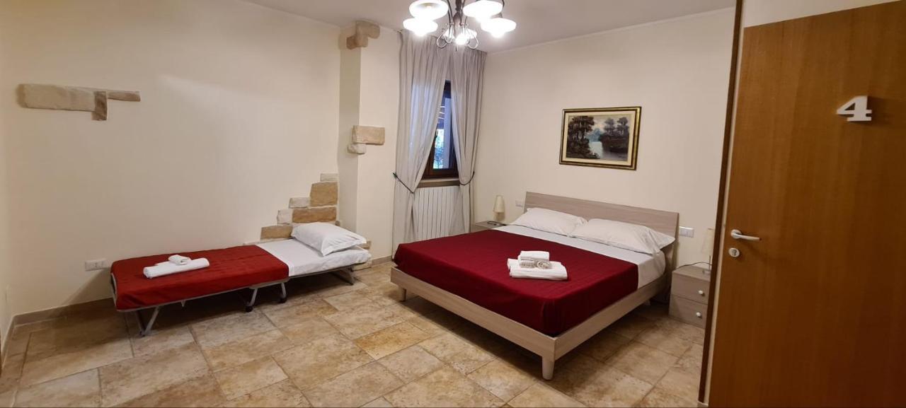 Bed And Breakfast La Terrazza Чистернино Экстерьер фото